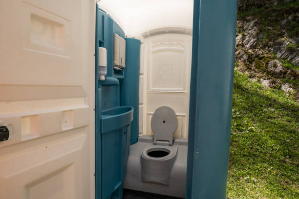 Best Deluxe Portable Toilet Rental in Pontoon Beach, IL